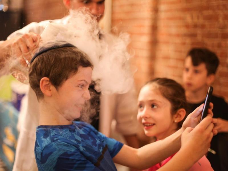 KIDS CELEBRATIONS WITH CRAZY SCIENCE SHOW